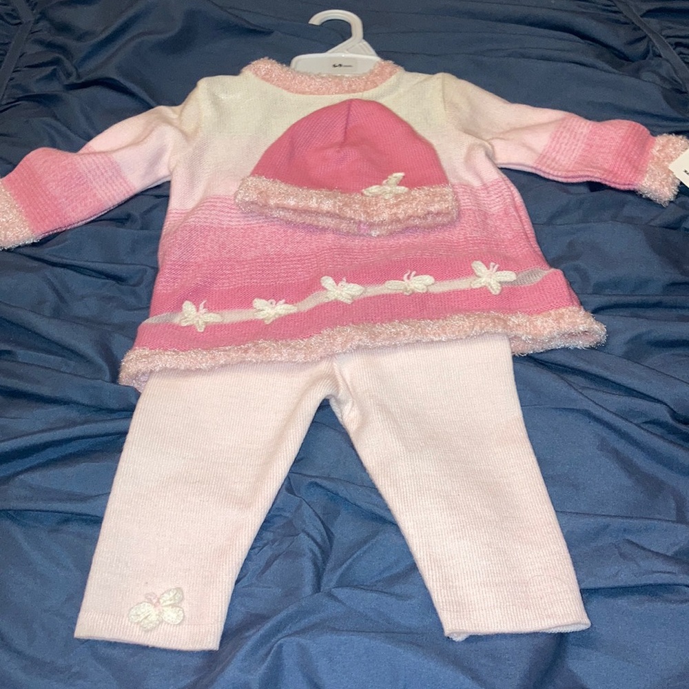 Adorable three piece outfit NWT